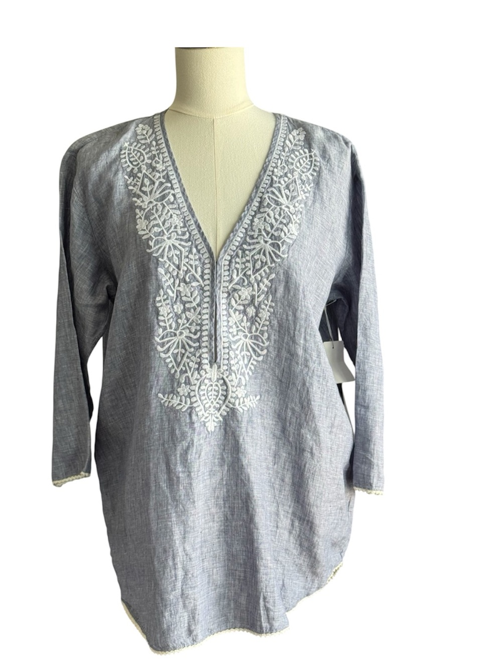 Saks Fifth Avenue 💯 Linen Light Blue Embroidered V-Neck Tunic Size Extra Large
